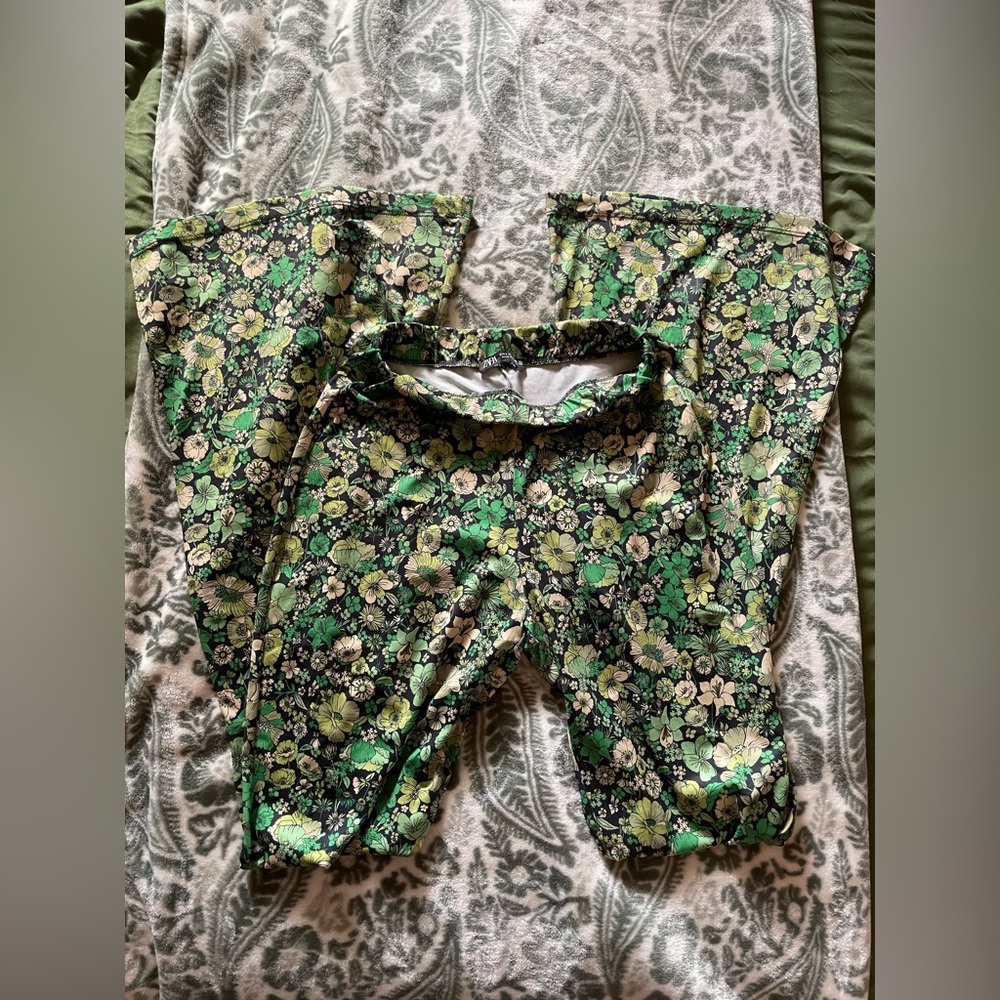 Zara Floral Print Flare Pants